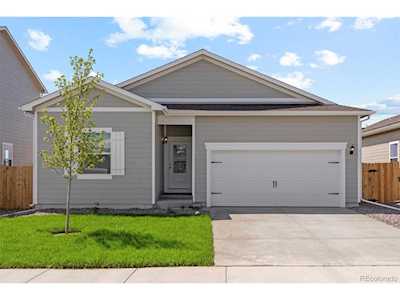 1060 Gianna Ave Fort Lupton, CO 80621