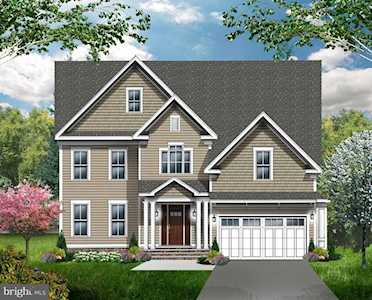 8734 Lukens Ln Alexandria, VA 22309