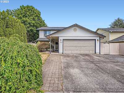 15808 NE 2nd ST Vancouver, WA 98660