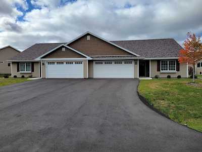 1961 Timberline Dr Oshkosh, Town of Algoma, WI 54904