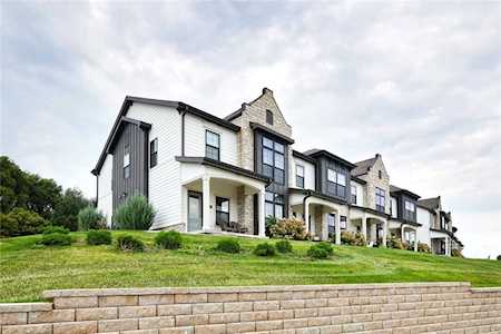 6460 Galleria Dr #1101 West Des Moines, IA 50266