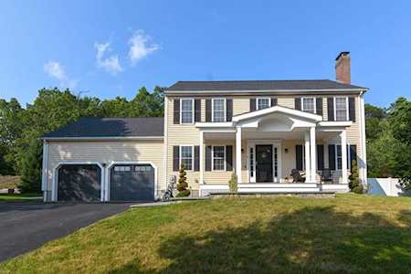 3 Wisteria Dr Plainville, MA 02762