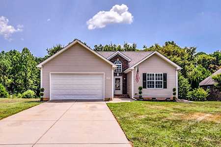 235 Kendra Dr Mooresville, NC 28117