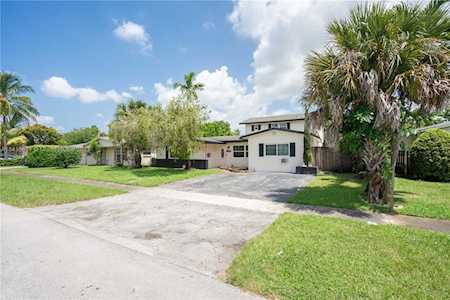 5941 NW 14th Ct Sunrise, FL 33313