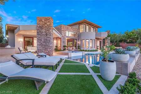 15 Wild Ridge Ct Las Vegas, NV 89135