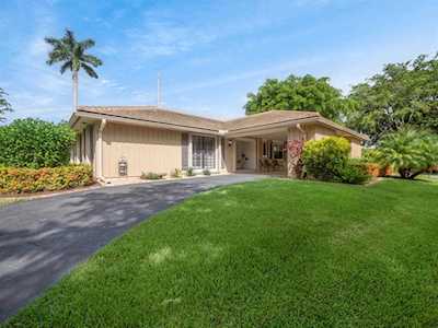 720 Muirfield Circle Atlantis, FL 33462