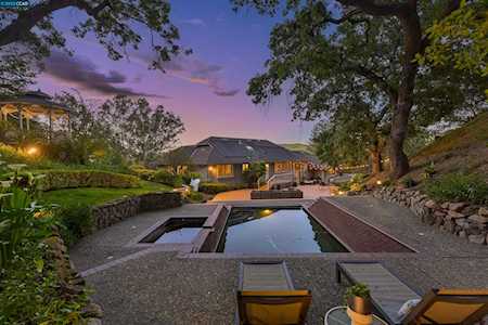 725 Castle Rock Road Walnut Creek, CA 94598