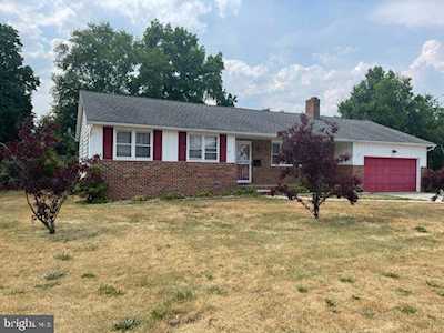 280 N Virginia Ave Carneys Point, NJ 08069