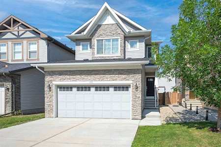 402 Nolanfield Way NW Calgary, AB T3R 0L8