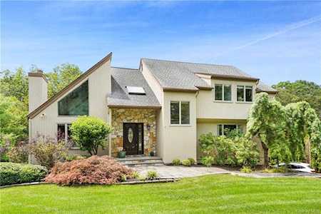 2739 Evergreen St Yorktown Heights, NY 10598