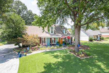 981 Valleyview Dr Collierville, TN 38017
