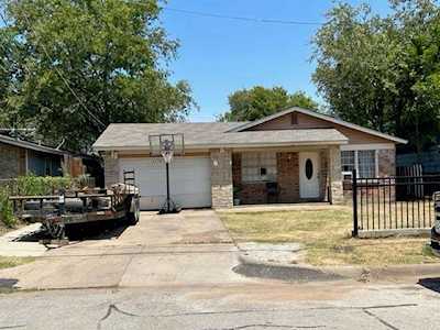 1175 Debbie Street Fort Worth, TX 76115