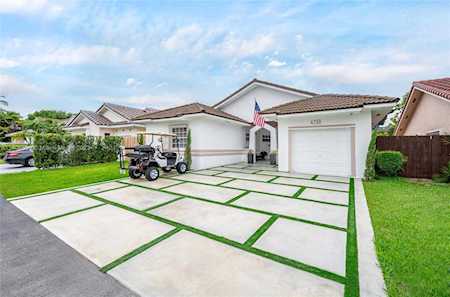 4260 SW 153rd Pl Miami, FL 33185