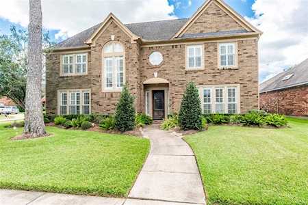 2021 Pebble Beach Dr League City, TX 77573
