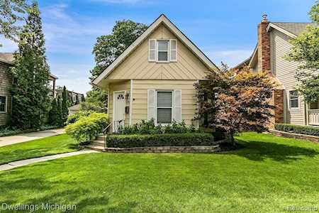 330 Yerkes St Northville, MI 48167