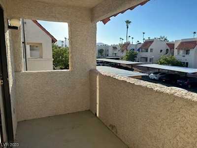 101 Luna Way #208 Las Vegas, NV 89145