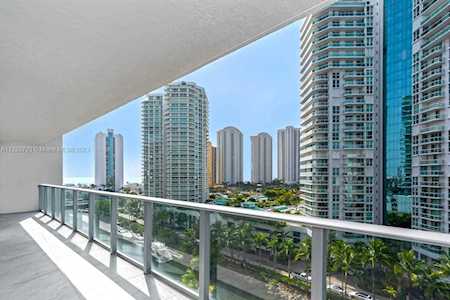 300 Sunny Isles Blvd #904 Sunny Isles Beach, FL 33160