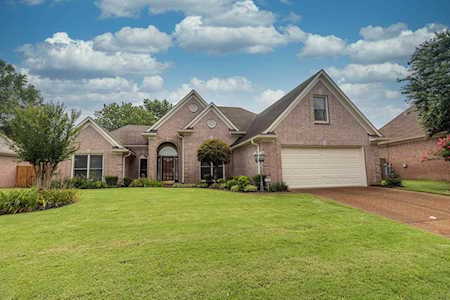 8531 Meadow Green Dr Memphis, TN 38016