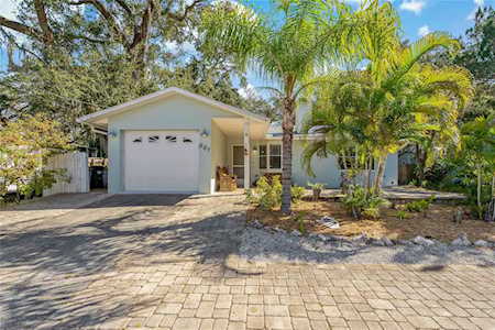 807 Carolina Ave Tarpon Springs, FL 34689
