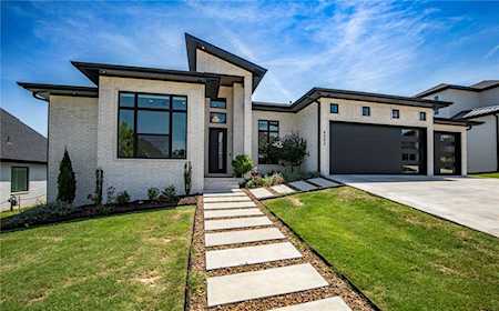 8002 W Claverton St Rogers, AR 72758