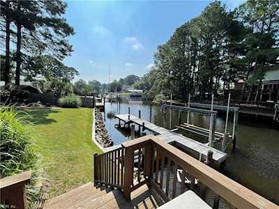 2329 Spindrift Rd Virginia Beach, VA 23451