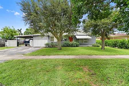 248 Davis Road Palm Springs, FL 33461