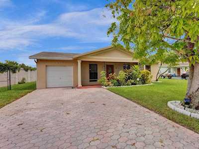 11155 NW 26th St Sunrise, FL 33322