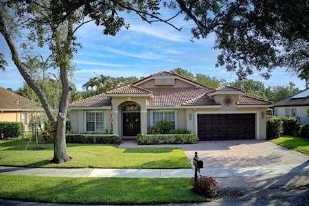 5670 NW 40th Ter Coconut Creek, FL 33073