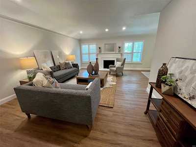 309 Morristown Ct Chesterfield, MO 63017