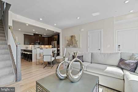 43822 Middleway Terrace Ashburn, VA 20147