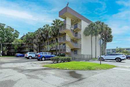 3321 NW 47th Ter #121 Lauderdale Lakes, FL 33319