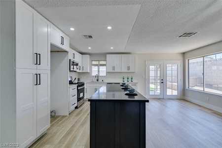 723 Strawberry Place Henderson, NV 89002