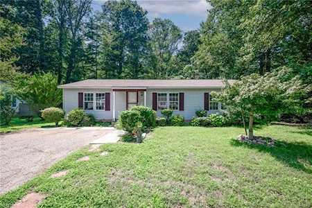 111 Briar Ln Williamsburg, VA 23188