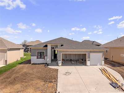 9313 Saddletop St Lenexa, KS 66227