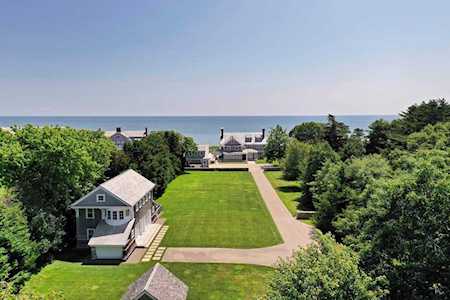 959 Sea View Ave Barnstable, MA 02655