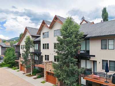 2906 Blackhawk Ct Steamboat Springs, CO 80487