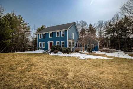 18 Shenandoah Dr Concord, NH 03301