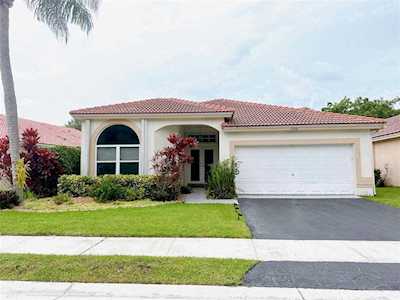 7700 NW 28th St Margate, FL 33063