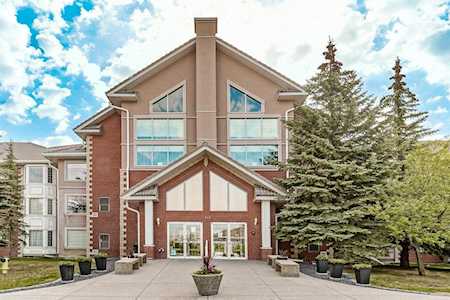 6868 Sierra Morena Blvd SW #121 Calgary, AB T3E 3R6