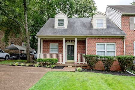 1010 Carla Ct Nashville, TN 37217