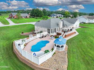 1561 Brahman Ln Seymour, TN 37865