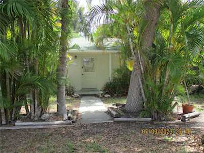 344 12th Ave Indian Rocks Beach, FL 33785