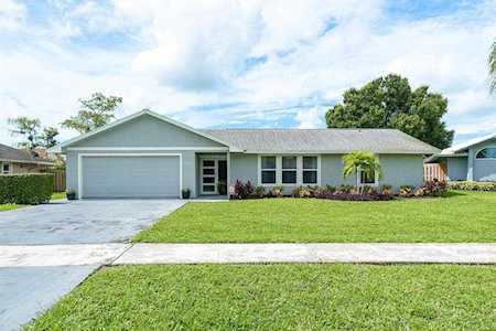 1875 Tulip Lane Wellington, FL 33414