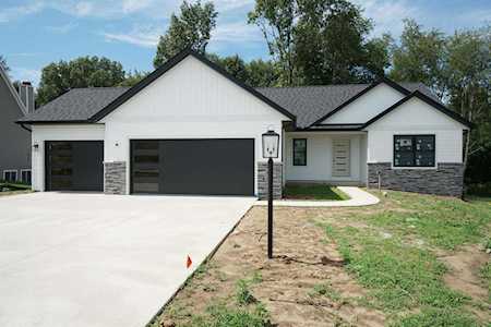 1233 N Santorini Drive Warsaw, IN 46580