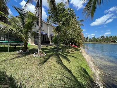 3835 SW 169th Ter Miramar, FL 33027
