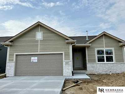 4437 Leawood Dr Bellevue, NE 68123