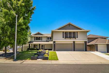 306 Lenka Court Roseville, CA 95678