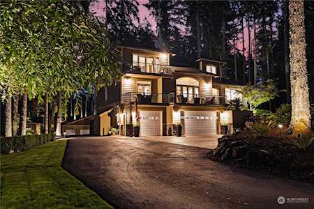 30076 232nd Place SE Black Diamond, WA 98010