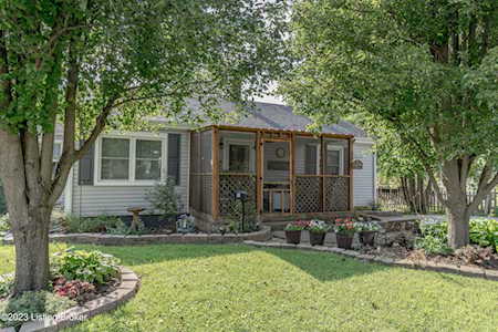 702 Greenwood Ct Shelbyville, KY 40065