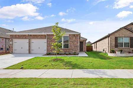 336 Rainbow Cactus Drive Fort Worth, TX 76131